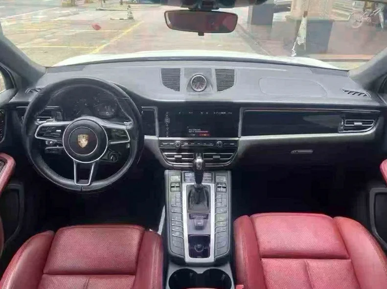保时捷Macan 后面外观二