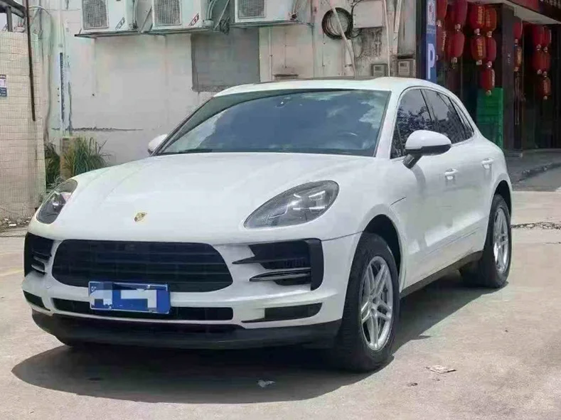 保时捷Macan 正面外观三