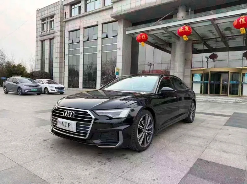 奥迪A6L 正面外观三