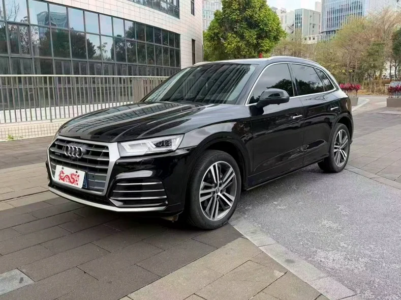 奥迪Q5 正面外观三