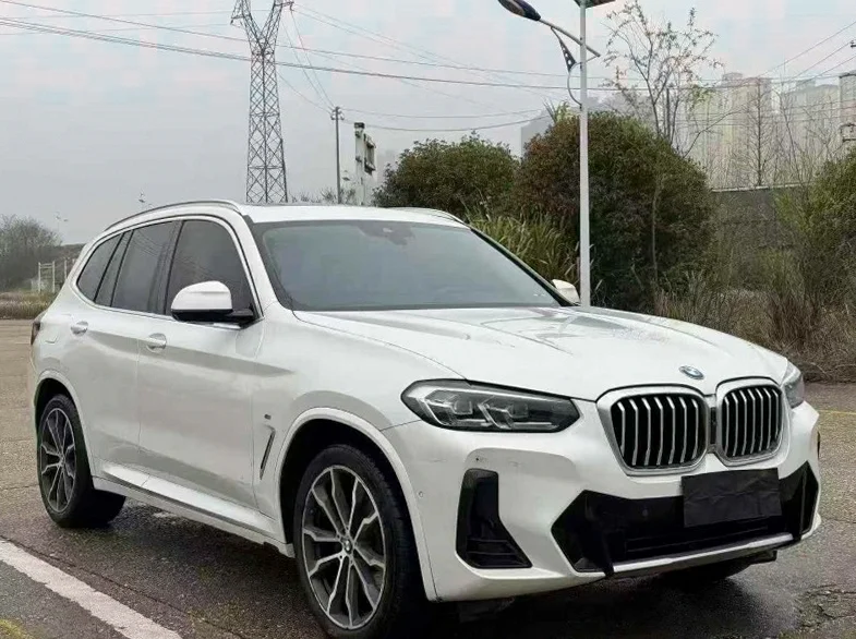 宝马X3 正面外观三