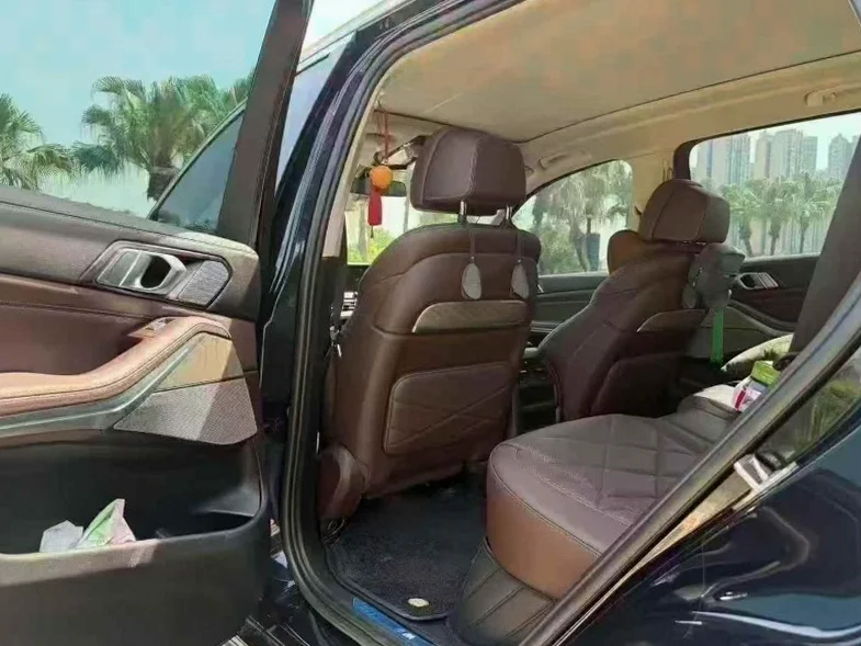 宝马X5 后面外观三