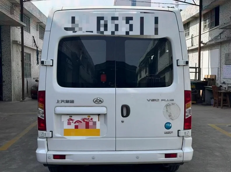 大通V80 驾驶室