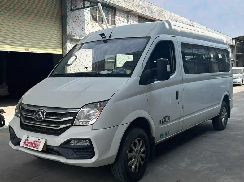 大通V80 正面外观三