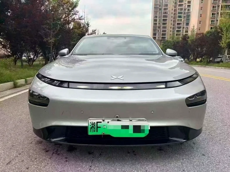 23年小鹏P7 586续航