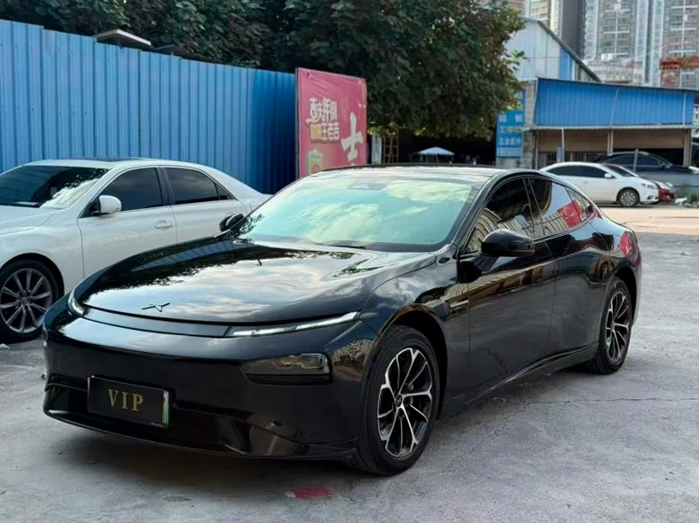 小鹏汽车p7 后面外观一