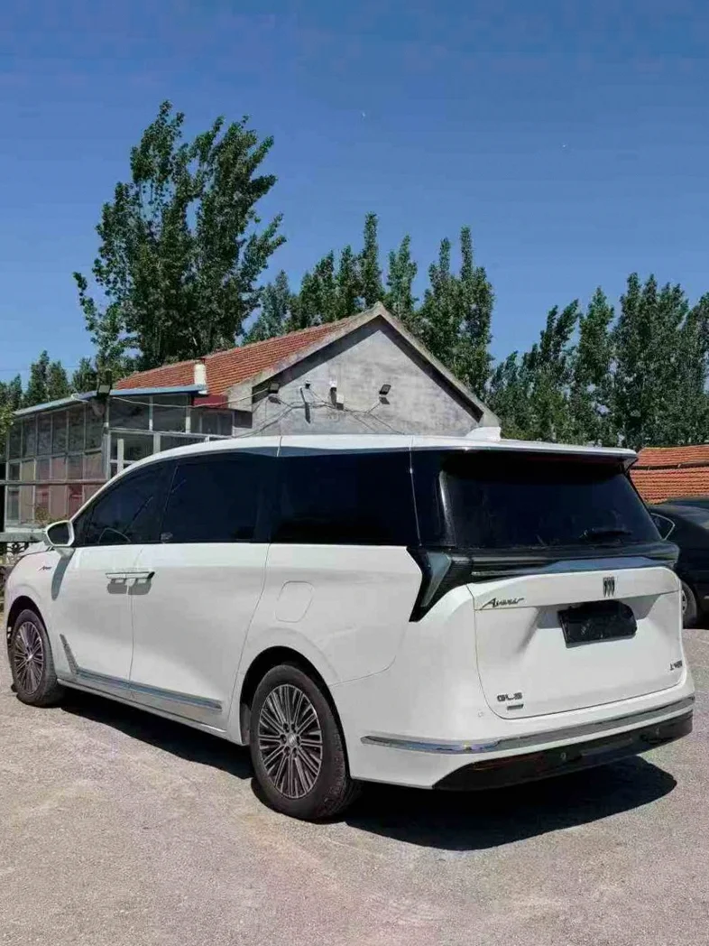 别克GL8 后面外观二