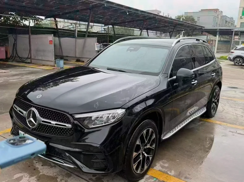 奔驰GLC 正面外观二