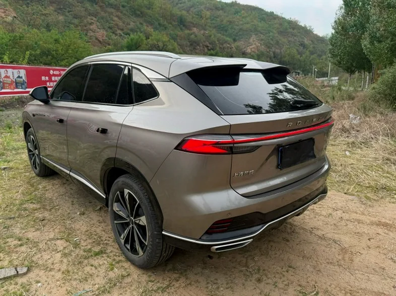 荣威RX5 后面外观二