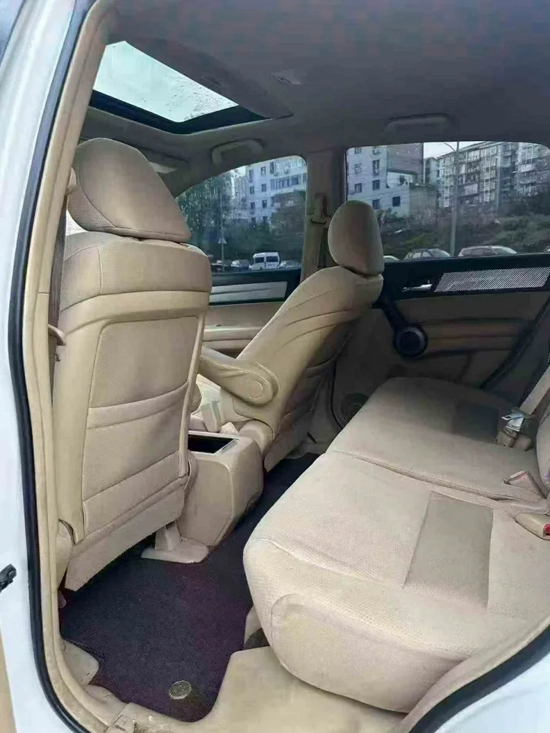 本田CRV 后面外观二