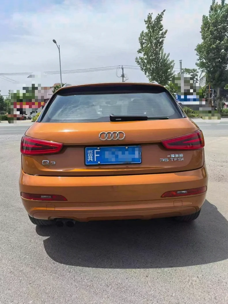 奥迪Q3 驾驶室