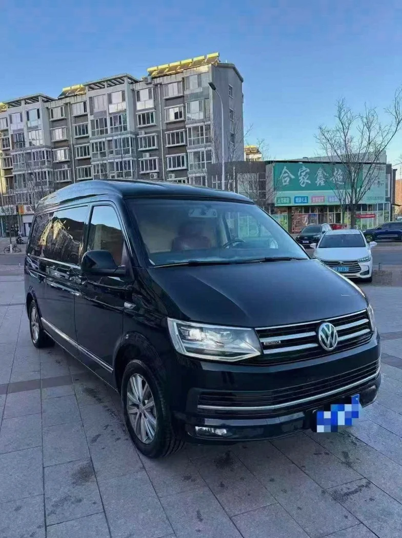 大众凯路威 正面外观二