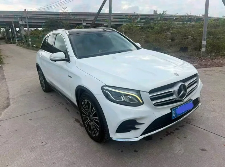 奔驰GLC 正面外观二