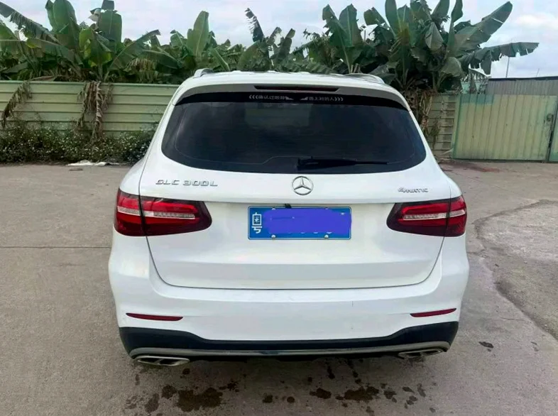 奔驰GLC 后面外观一