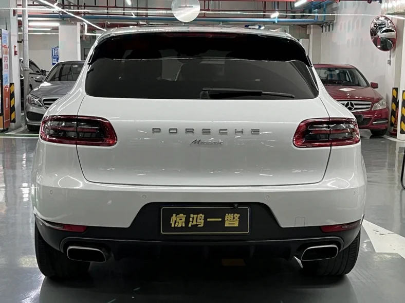 保时捷Macan 驾驶室