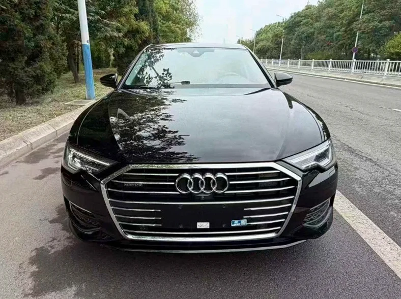 22年奥迪A6L 55TFSI 3.0T 四驱尊享动感型
