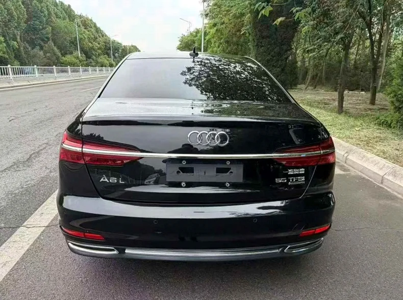 奥迪A6L 后面外观一