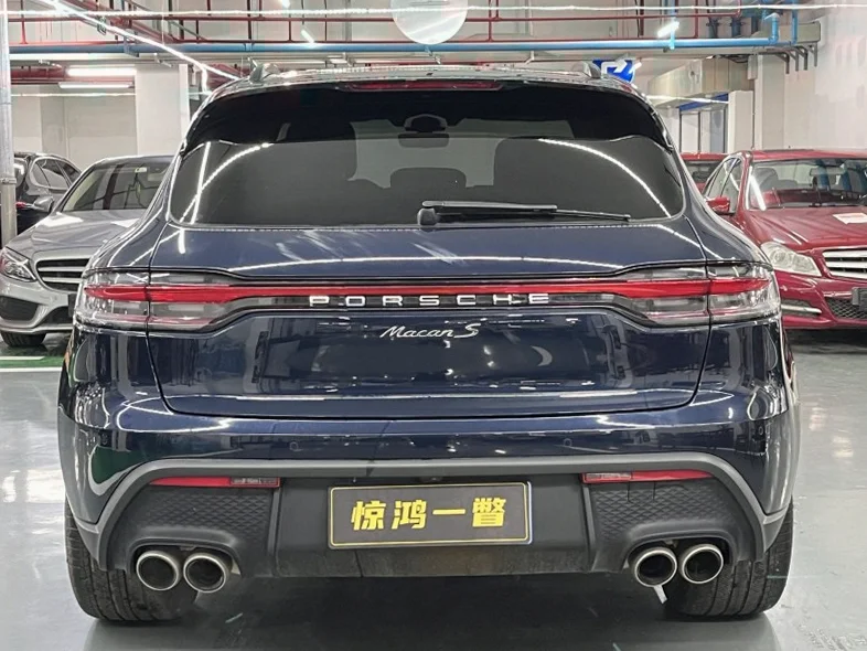 保时捷Macan 驾驶室
