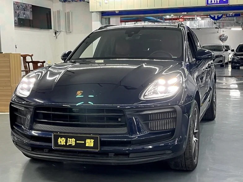 保时捷Macan 正面外观三