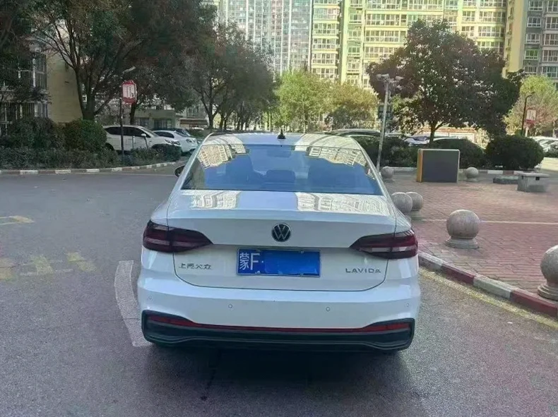大众朗逸 后面外观一