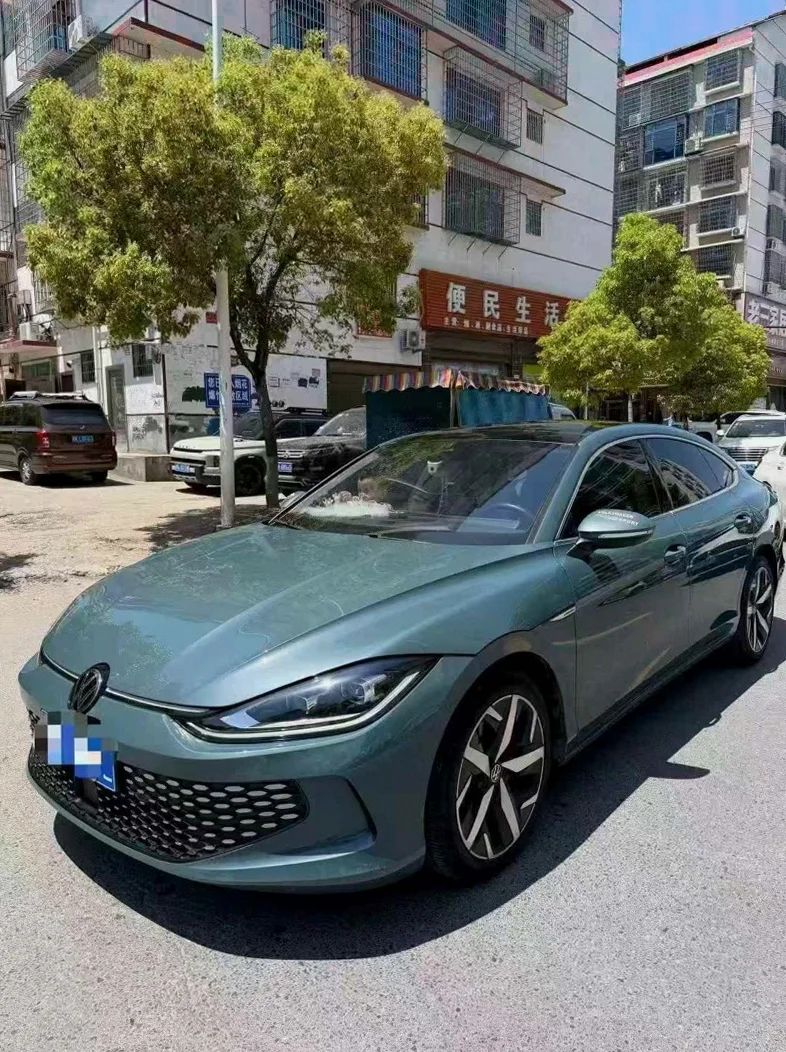 大众凌渡 正面外观二