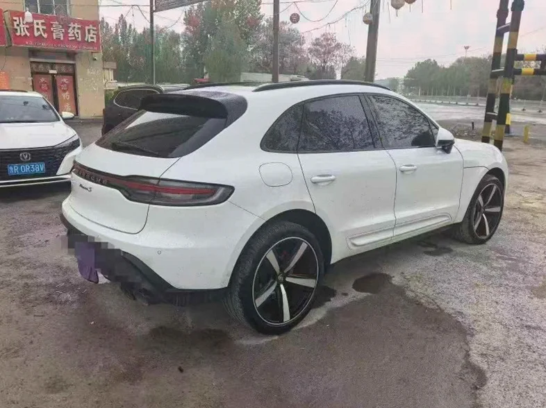 保时捷Macan 驾驶室