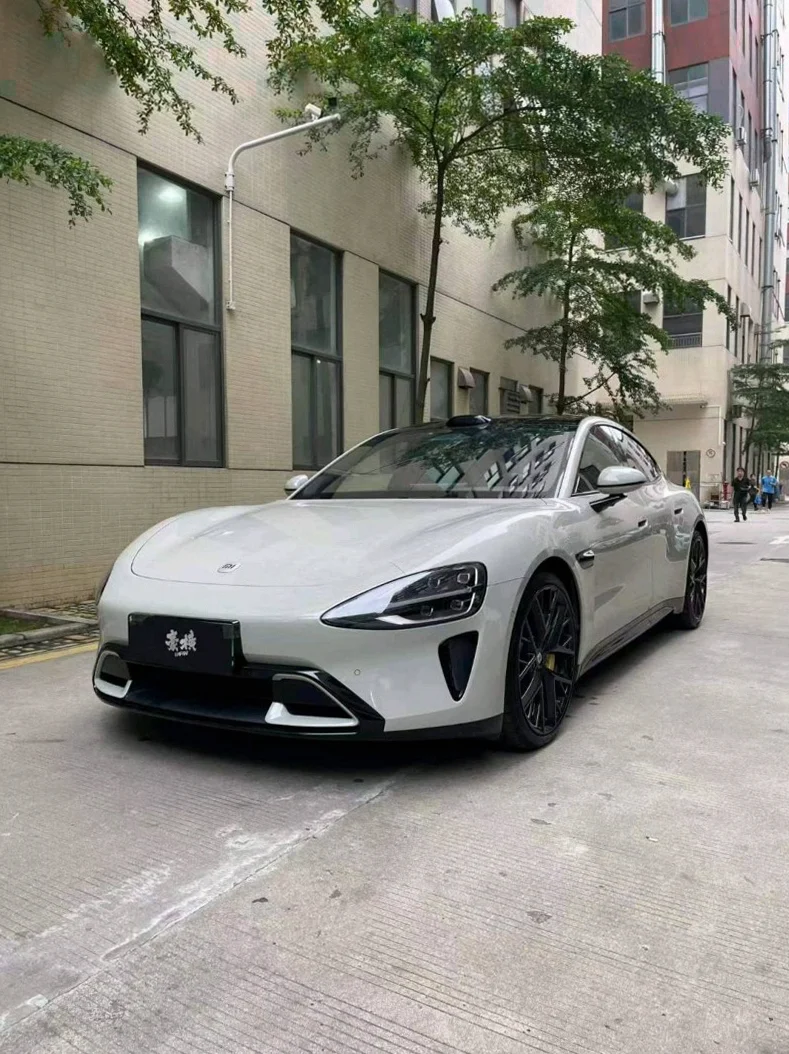 小米SU7 正面外观三