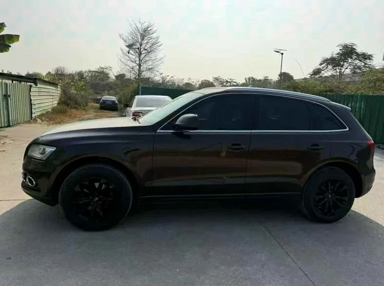 奥迪Q5 内饰前排