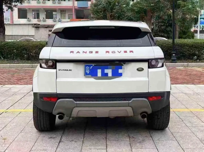 路虎极光 驾驶室