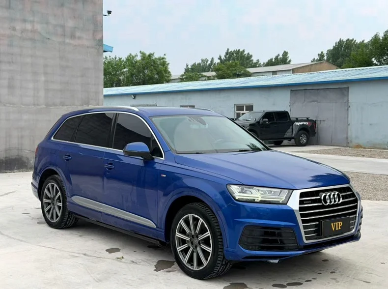 奥迪Q7 正面外观三