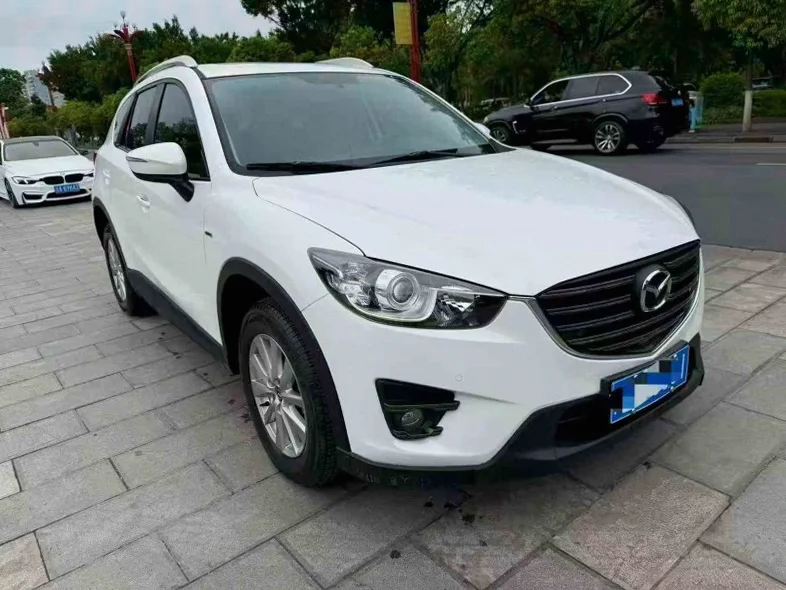 马自达CX-5 正面外观三