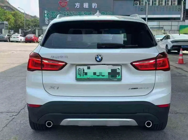 X1宝马 驾驶室