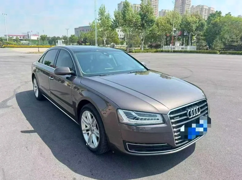 奥迪A8L 正面外观二