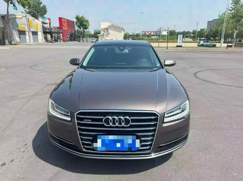 18年奥迪A8L 2.0T四驱