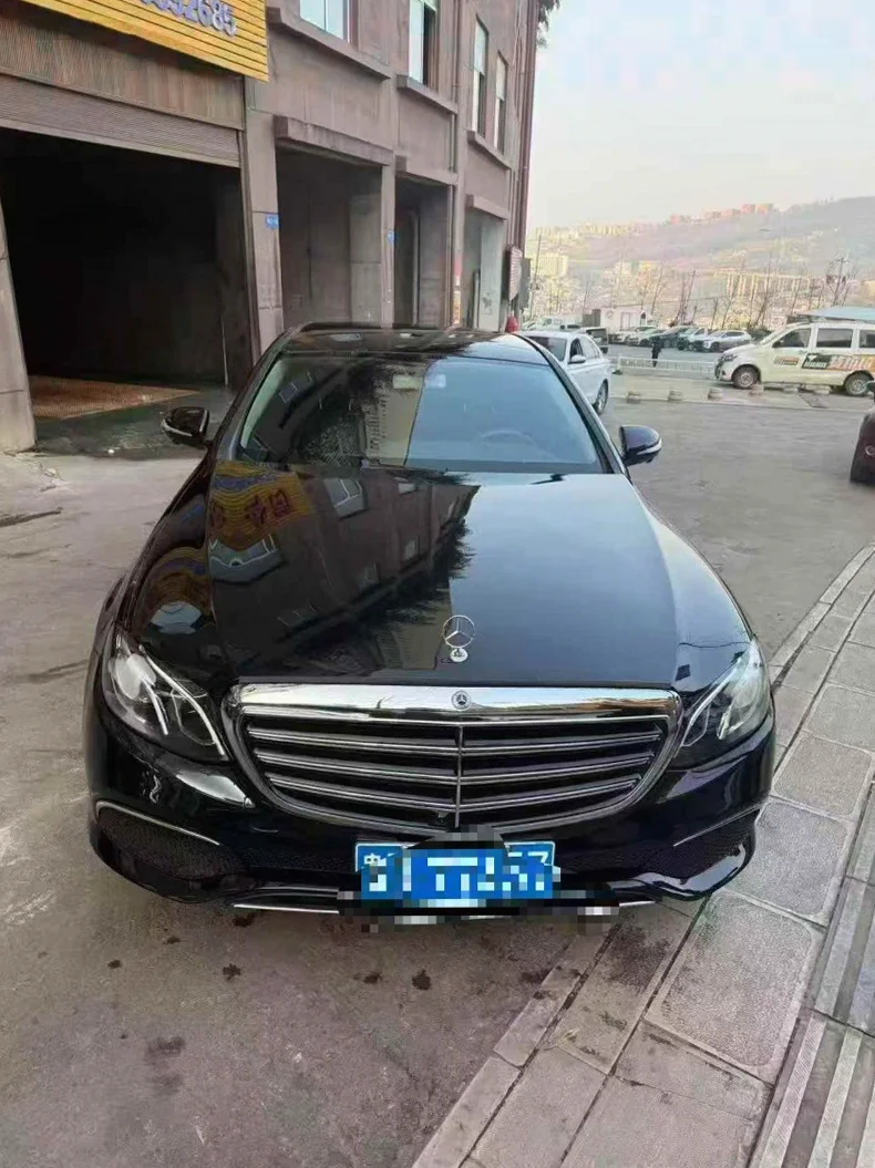 19年奔驰E300 2.0T时尚型