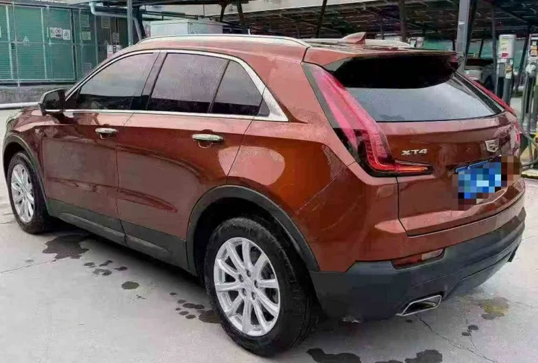 凯迪拉克XT4 内饰前排