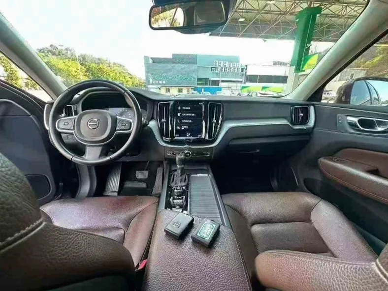 沃尔沃XC60 后面外观三