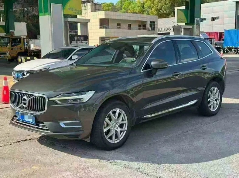 沃尔沃XC60 正面外观三