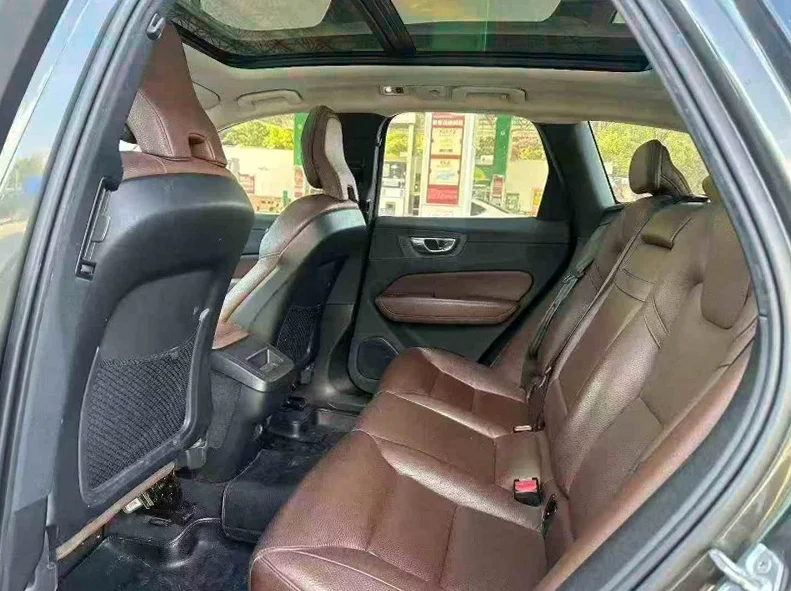 沃尔沃XC60 后面外观一