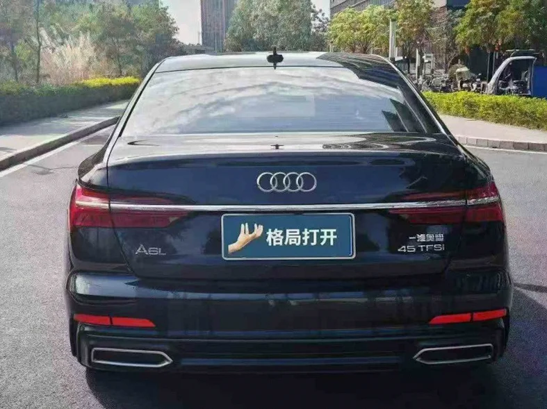 奥迪A6L 驾驶室