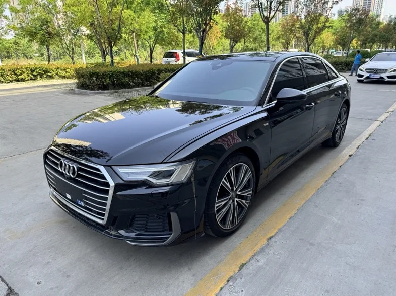 奥迪A6L 正面外观三