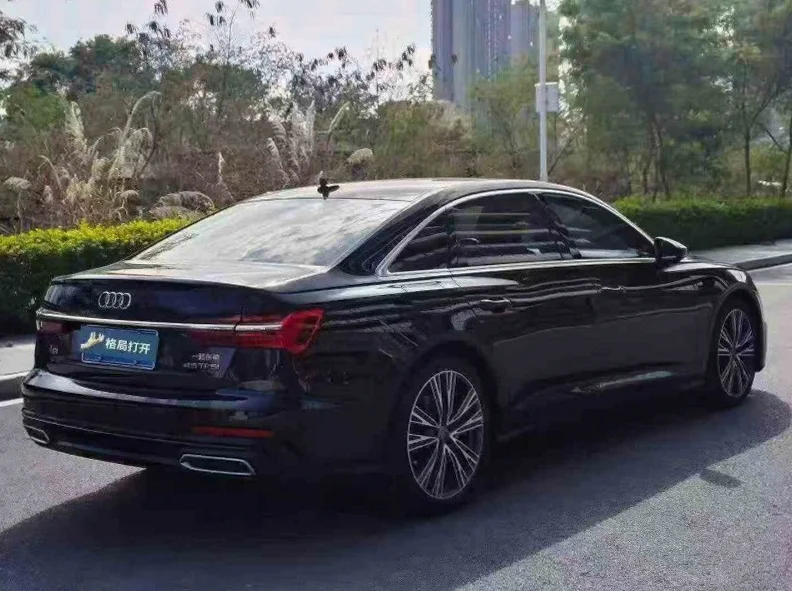 奥迪A6L 内饰前排