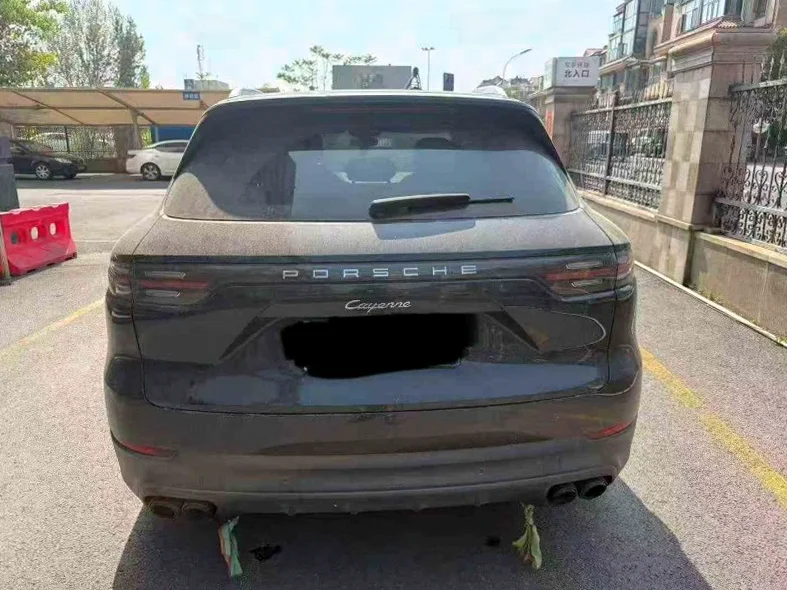 保时捷卡曼 驾驶室