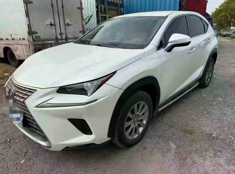 雷克萨斯NX 正面外观三