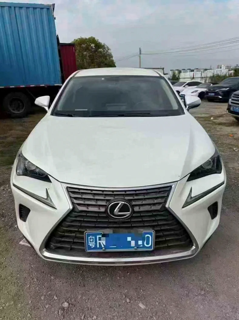 21年雷克萨斯NX200 2.0