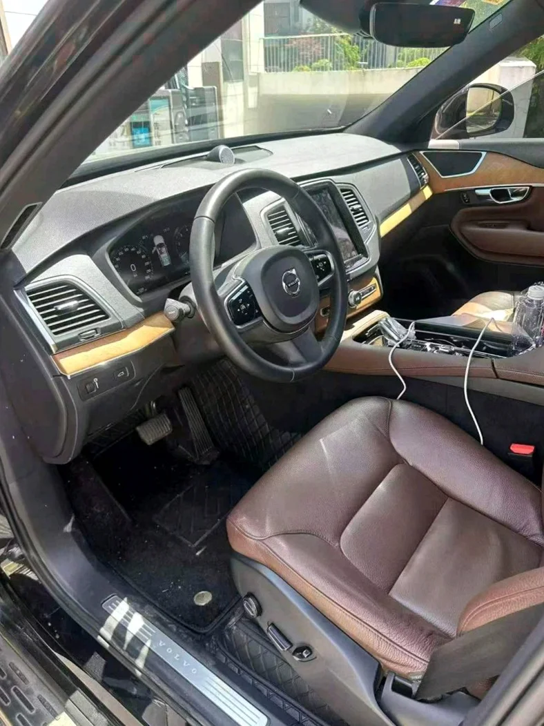 沃尔沃XC90 正面外观二