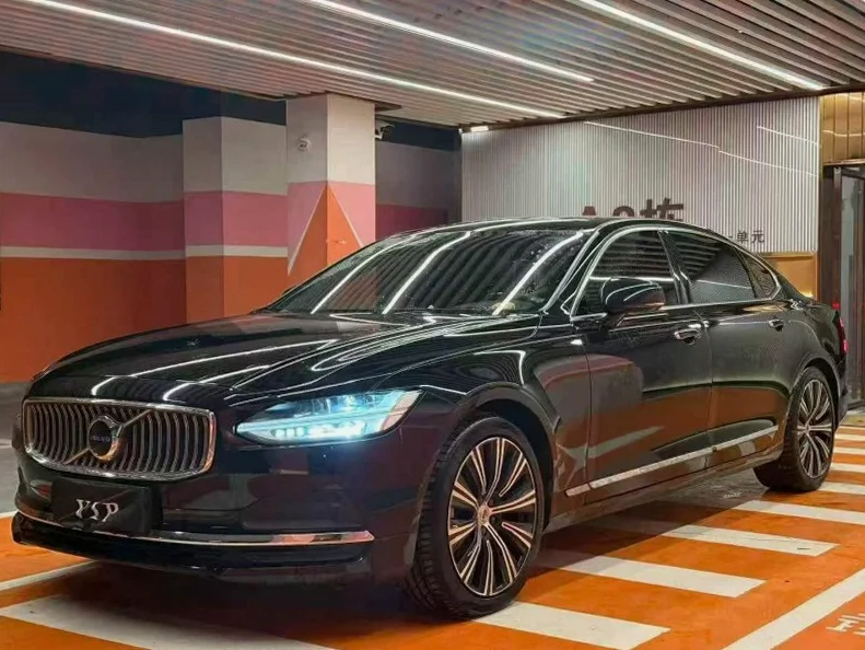 沃尔沃S90 正面外观三