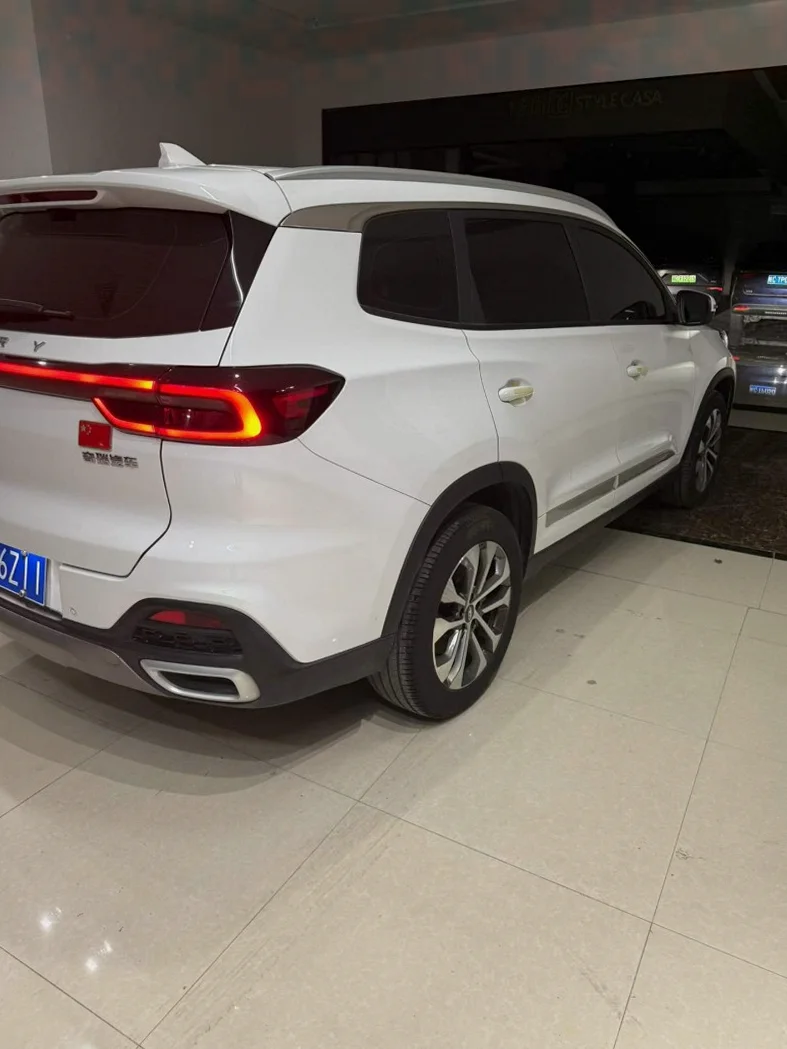 奇瑞瑞虎 内饰前排