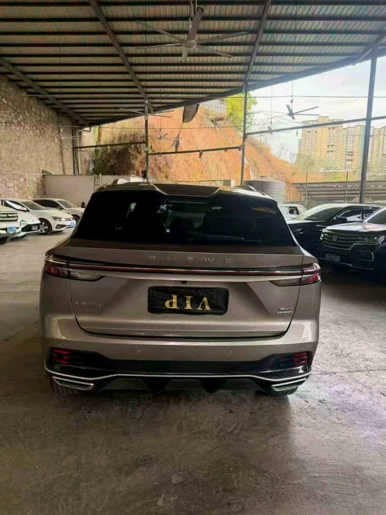 荣威RX5 后面外观三