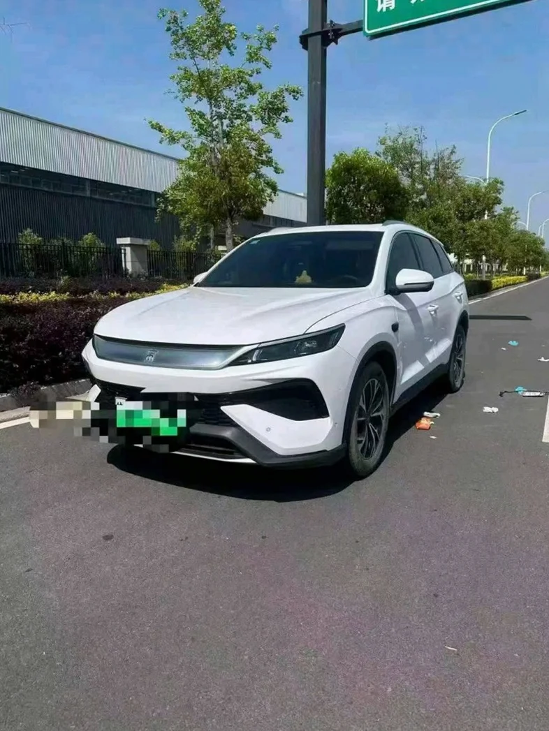 比亚迪宋 正面外观二